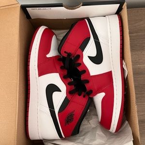 Jordan’s 1 Mid CHICAGO